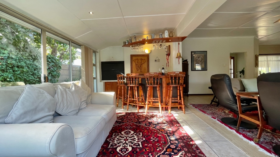 3 Bedroom Property for Sale in Somerset West Western Cape